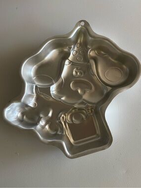 2/20$ 🐮 Vintage Wilton Blue’s Clues Party Cake Pan 1999